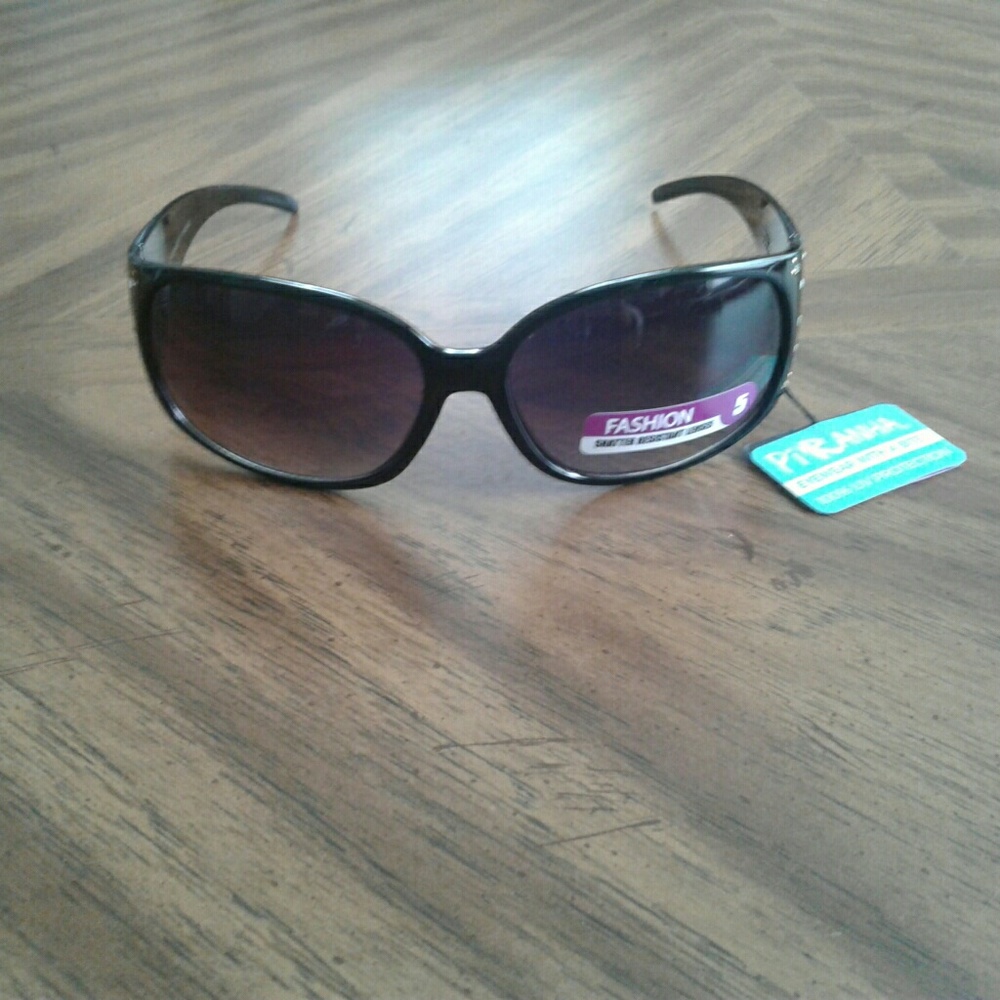 Piranha Owl Sunglasses